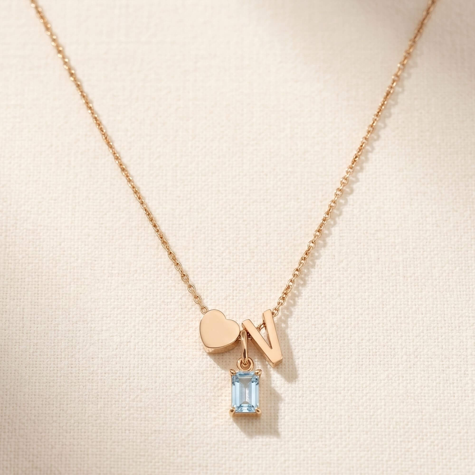 Collier « Mon cœur, mon amour » – Personnalisé avec Initiale & Pierre de Naissance