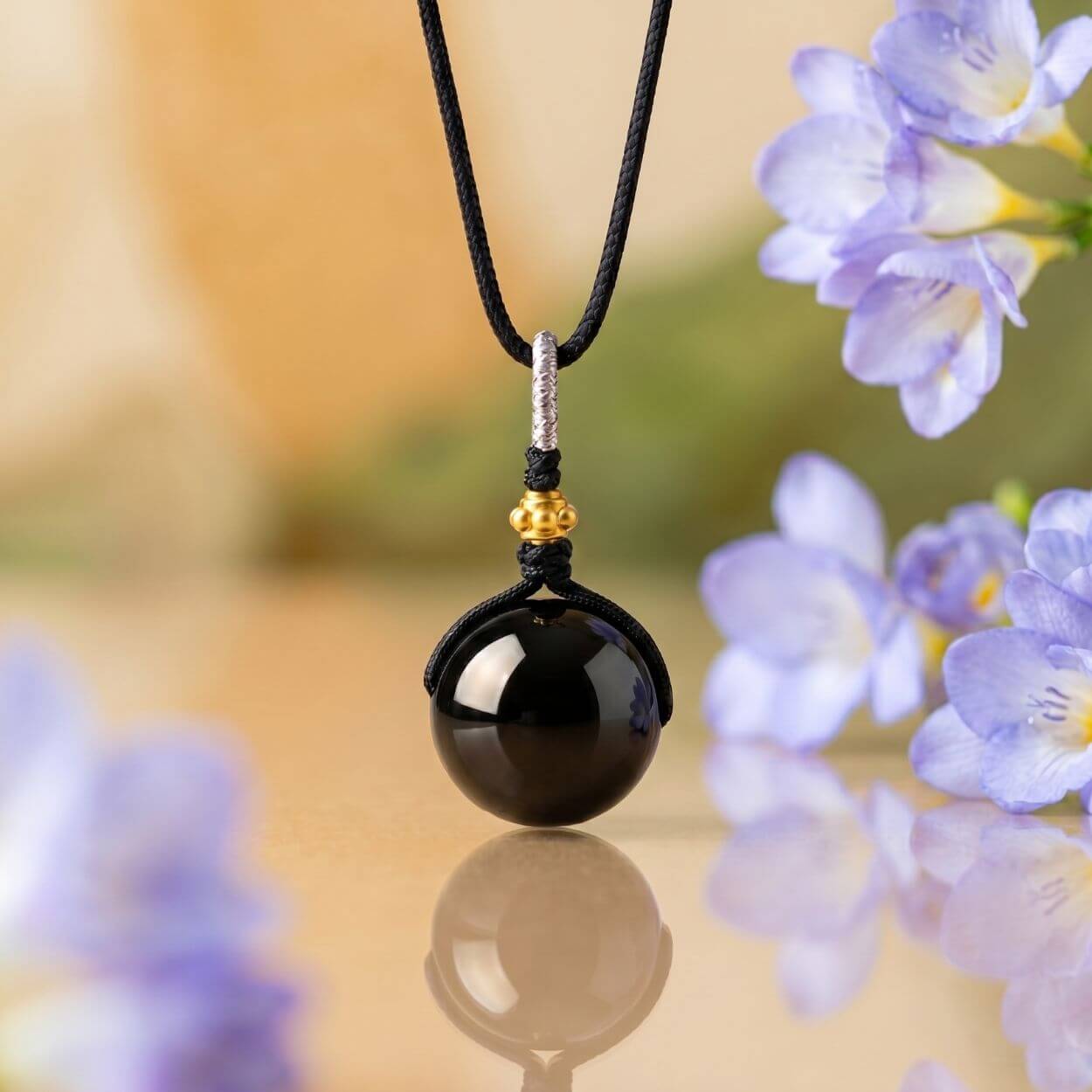 Collier Pendentif "La Sphère des Possibles" en Obsidienne