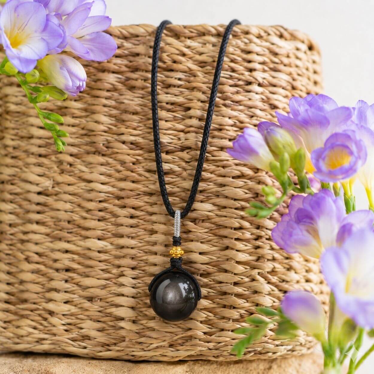 Collier Pendentif "La Sphère des Possibles" en Obsidienne