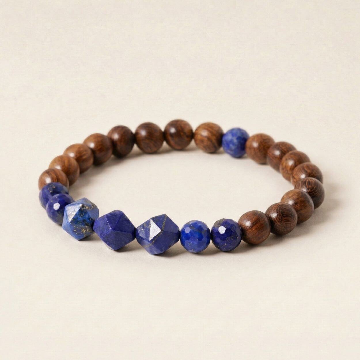 Bracelet "Éveil Spirituel" en lapis lazuli et bois de santal