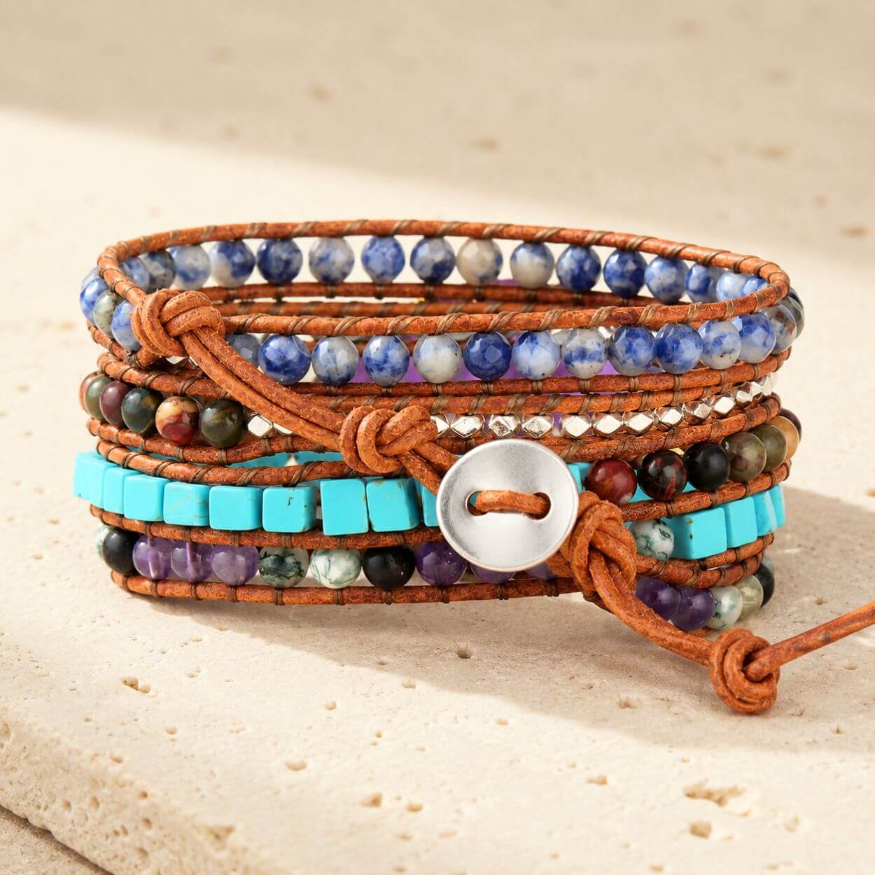 Le bracelet enveloppant d'améthyste de la prospérité