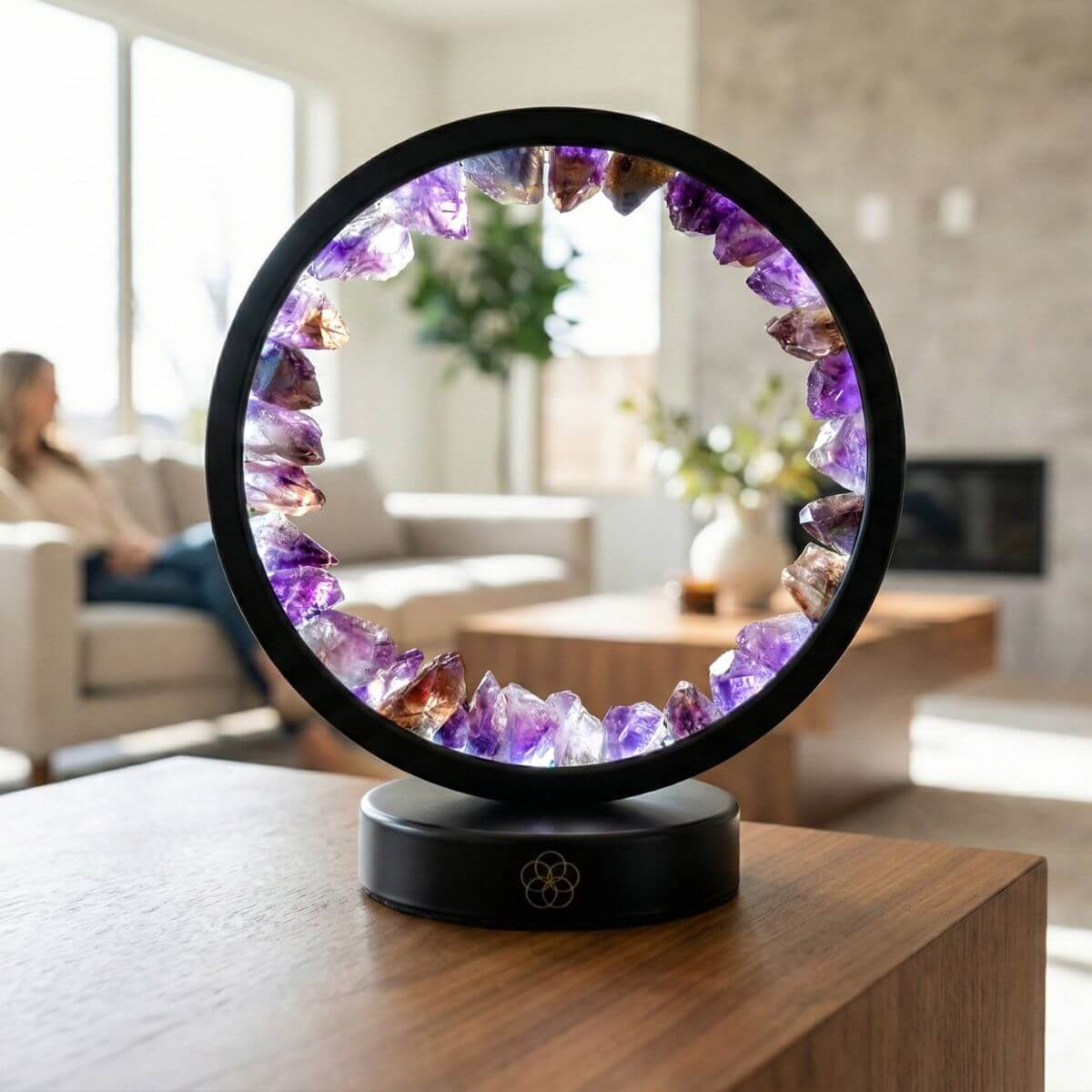 Je Rayonne de Sérénité - Lampe Améthyste Halo