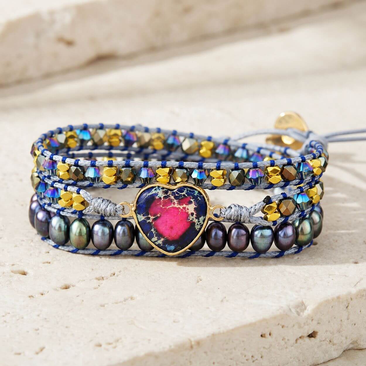 Bracelet enveloppant de perles d'eau douce en forme de cœur Storyline