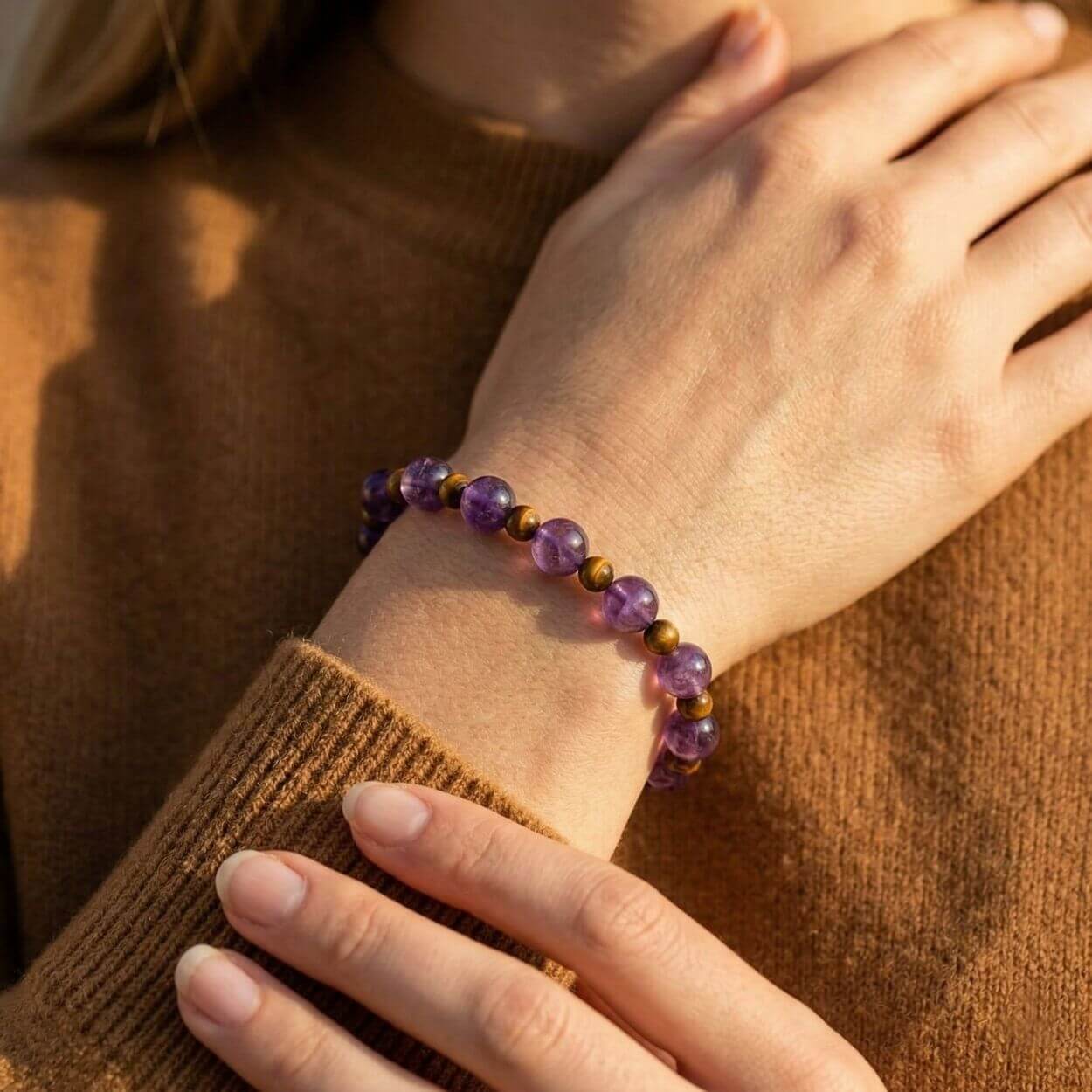 Bracelet “Evolution spirituelle” en améthyste et oeil de tigre