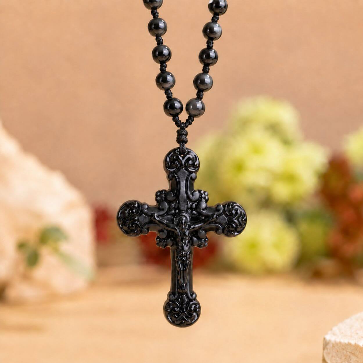 Collier Obsidienne Noire – Croix Sculptée « Gardien Sacré » · Foi & Protection