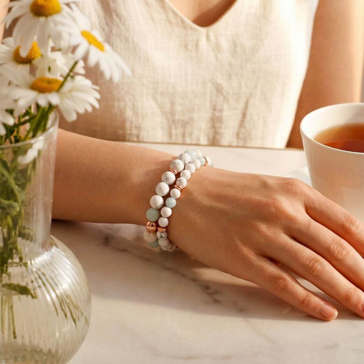 Bracelet "Écoute intérieure" en Howlite & Amazonite