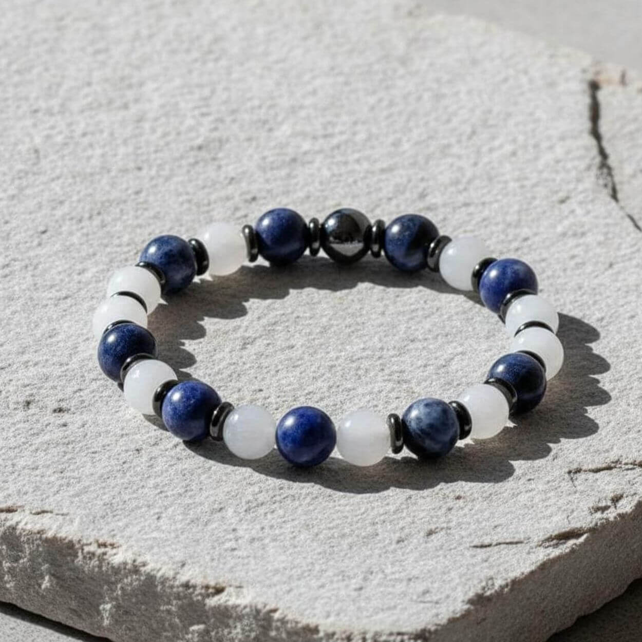 Bracelet 'Fais-toi confiance' en Sodalite & Jade Blanc