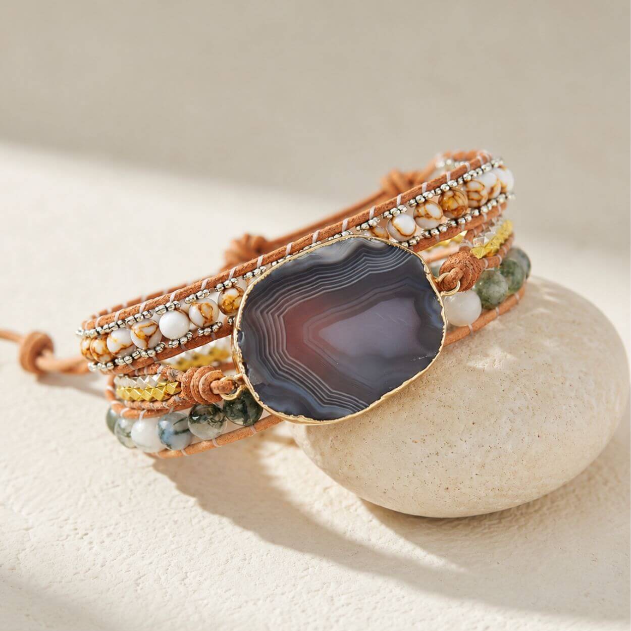 Bracelet enveloppant en agate d'eau claire
