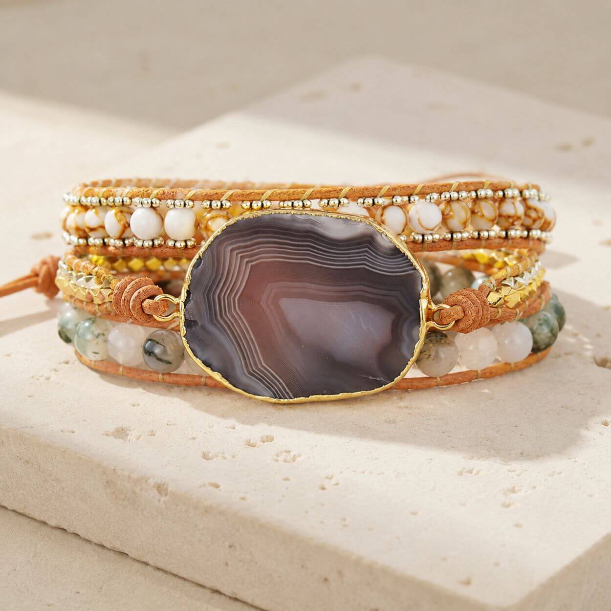 Bracelet enveloppant en agate d'eau claire