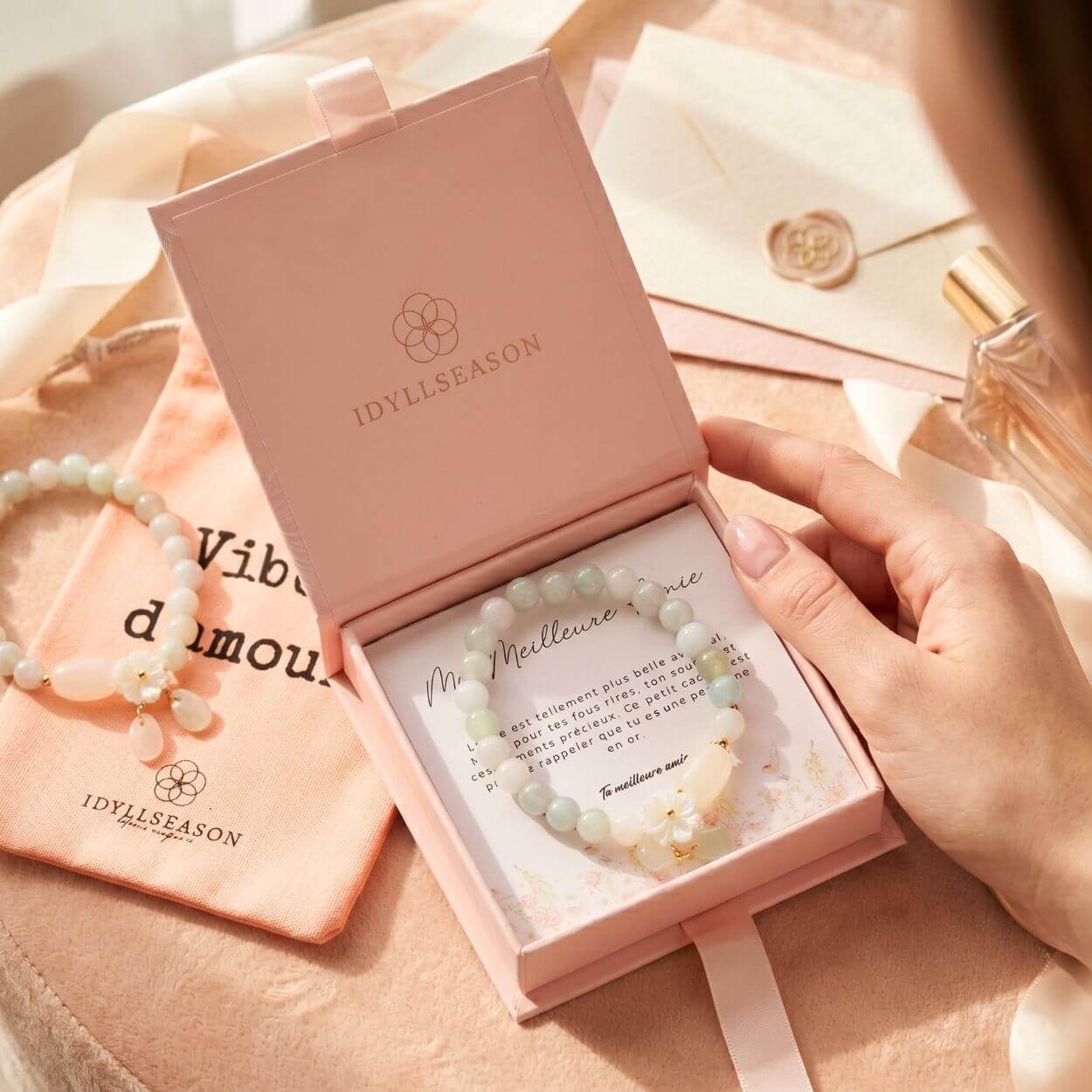 Coffret Cadeau Personnalisé avec Message Personnalisé "Mille et Un Mots"