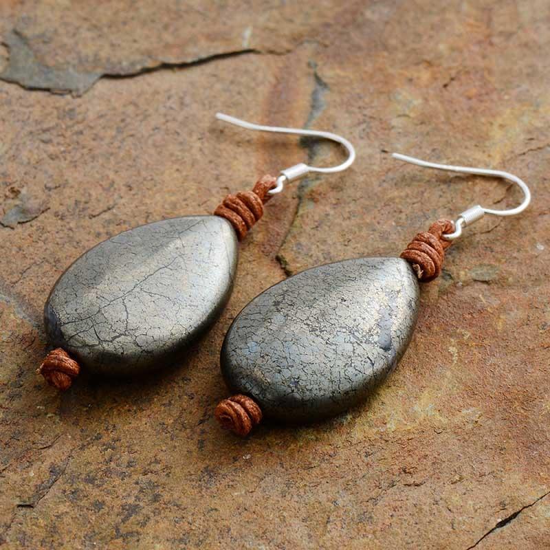 Boucles d'oreilles en forme de larme en pyrite de la Terre