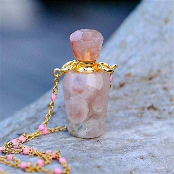 Collier pendentif bouteille en quartz rose de Deep Memory