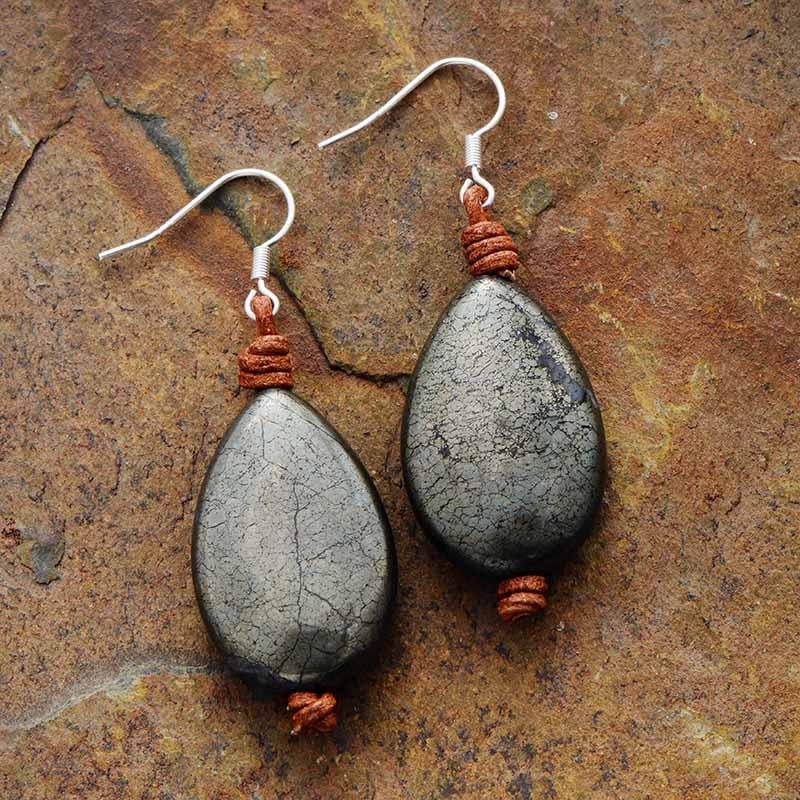 Boucles d'oreilles en forme de larme en pyrite de la Terre
